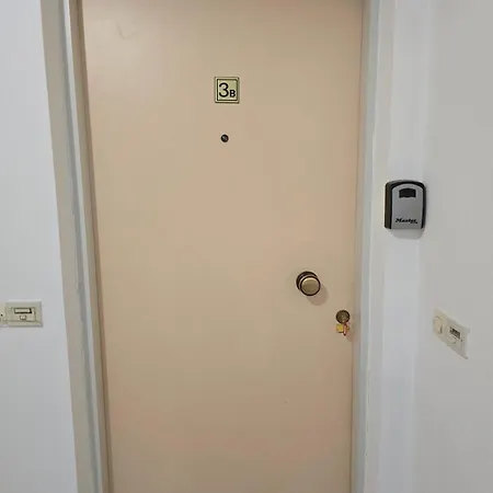 Apartamento δίπλα σε πανεπιστήμιο *